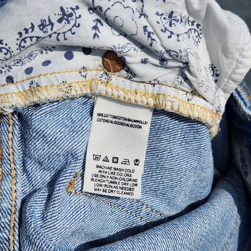 women's We The Free people Distressed Button Fly Jeans raw hem High Rise size 24